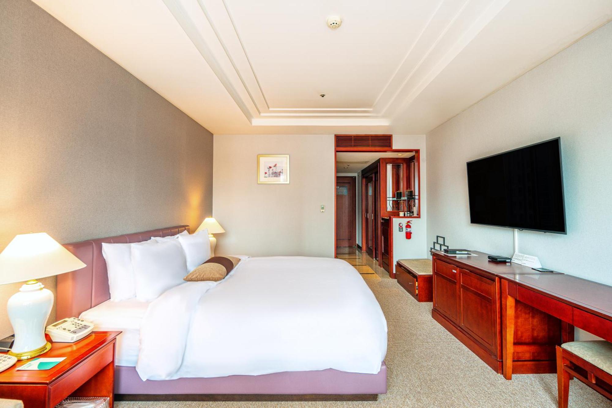 Koreana Hotel